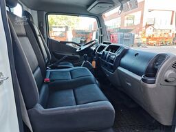Nissan Cabstar 35.12 NT400 Multitel MJ201
