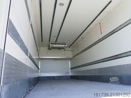 Mercedes-Benz Actros 2542 / GIGA cabin / Thermoking