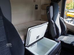 Mercedes-Benz Actros 2546 / Lecapitaine refrigerator
