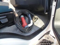 Volvo FL 14.210 + ATP/FRC + CARRIER + LIFT + EURO 6