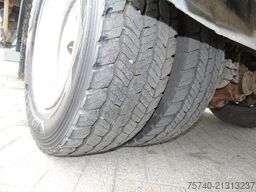 Volvo FL 240 + 12t + euro 5 + lift