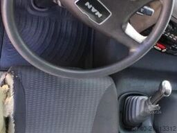 MAN TGL 8.220 + MANUAL + EURO 6 + LIFT