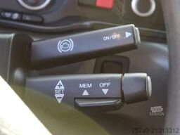 MAN TGL 8.220 + MANUAL + EURO 6 + LIFT