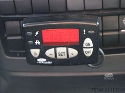 MAN TGL 8.220 + MANUAL + EURO 6 + LIFT