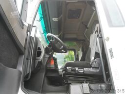 MAN TGX 35.580 E6 8x4 /4 / 23 EPAL tarpaulin