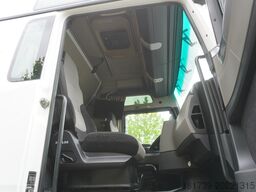 MAN TGX 35.580 E6 8x4 /4 / 23 EPAL tarpaulin