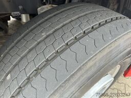 Volvo FH 500 Globetrotter 8x2 Tridem / VDL Hook 25 To...