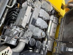 LIEBHERR 900 C 3xBuckets