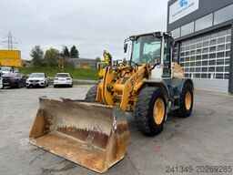 LIEBHERR 514 Stereo Schaufel&Bürste