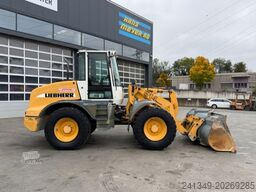 LIEBHERR 514 Stereo Schaufel&Bürste