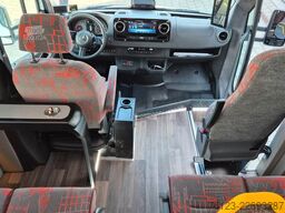 MERCEDES-BENZ 30 Sitzer Schul- Transferbus 519 Lagerfahrzeug