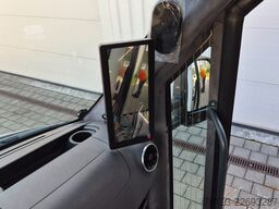MERCEDES-BENZ 30 Sitzer Schul- Transferbus 519 Lagerfahrzeug