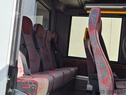 MERCEDES-BENZ 30 Sitzer Schul- Transferbus 519 Lagerfahrzeug