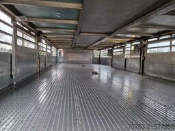 CUPPERS LVA 10-10 AL 3 deck livestock trailer - BPW Axl...