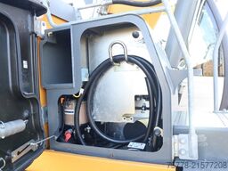 Liebherr R924 LC | ROTOTILT + GRIPPER | 2X BUCKET