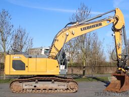 Liebherr R924 LC | ROTOTILT + GRIPPER | 2X BUCKET