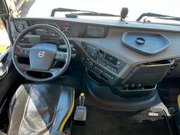 VOLVO FH16 750 PS + Schwarzmüller Anhänger