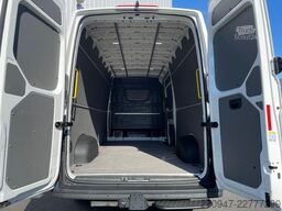 VW Crafter Kasten 35 L4H3 NAV RFK äden