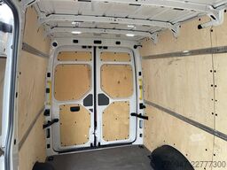 MAN TGE 3.180 L3H3 Kasten LED PDC AHK TEMPOMAT NAVI