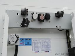 SCHMITZ CARGOBULL SKO 24/ LBW 2000 kg / DS / ZURRLEISTE / 12642 XL