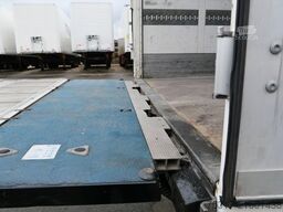 SCHMITZ CARGOBULL SKO 24/ LBW 2000 kg / DS / ZURRLEISTE / 12642 XL