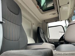 DAF CF 260 FA / Carrier Koeler - 30 gr / Chereau Fr...