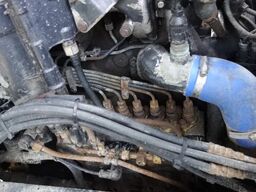 MAN TGA 33.460 manual fuel pump