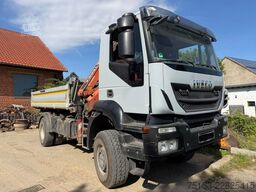 IVECO TRACKER AD 190T36 W 2-Achs Allradkipper Kran Atl