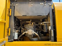 Komatsu PW180-11