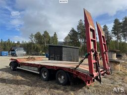 Damm machinery trailer with hydraulic ramps – only 1 ow