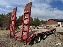 Damm machinery trailer with hydraulic ramps – only 1 ow