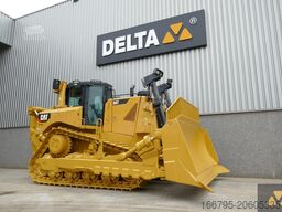 Caterpillar D8T