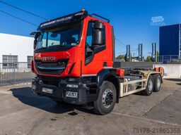 IVECO 420X-WAY+6X4+AMPLIROLL PALF 20T