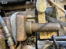 Atlas Copco 550 spiked hammer with/ s50-s60 attachment