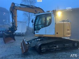 Liebherr R914 k STD excavator w/ rototilt, sanding bucket a