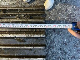 Liebherr R914 k STD excavator w/ rototilt, sanding bucket a