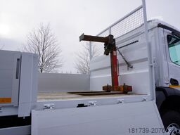 Mercedes-Benz Arocs 2633 flatbed truck / Crane FASSI