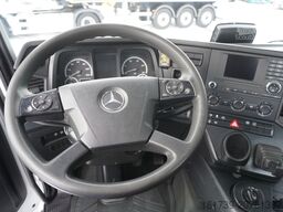 Mercedes-Benz Arocs 2633 flatbed truck / Crane FASSI