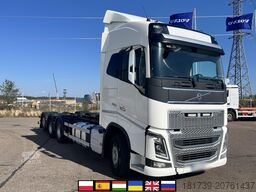 Volvo FH 650 8x4 / Truck chassis / Sleeper cab