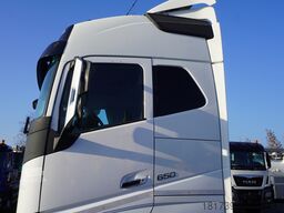 Volvo FH 650 8x4 / Truck chassis / steered 4th