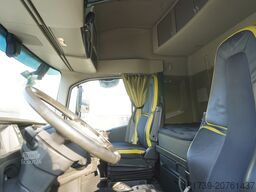 Volvo FH 650 8x4 / Truck chassis / steered 4th