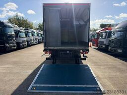 MERCEDES-BENZ ATEGO 1524 L Kühlkoffer 7,25 m LBW 2 T*Klima