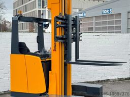 Jungheinrich Jungheinrich ETV Q20 Vierwege - Service Neu -Batterie 90%