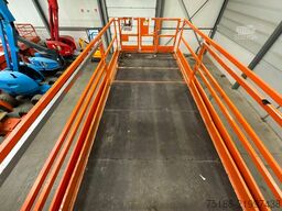 JLG 245-25