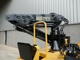 Caterpillar TH360B Welding Tractor