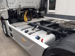 MERCEDES-BENZ Actros 1851LS MP5 Gigaspace Retarder ADA Xenon