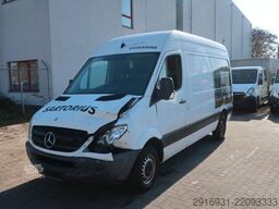 MERCEDES-BENZ Sprinter II Kasten 210 CDI / Nr. 174