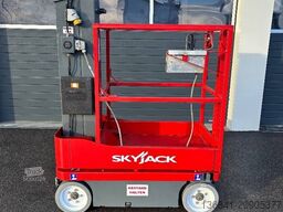 SkyJack SJ 16 - 6,75m Elektro Mastarbeitsbühne