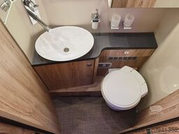 EURAMOBIL INTEGRA LINE 720 EF /180PS-9G MAXI/ EINZELBETTEN