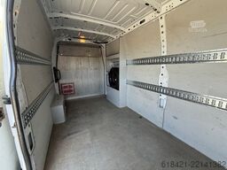 RENAULT Master Dhollandia L3H2 2.3 DCI 136